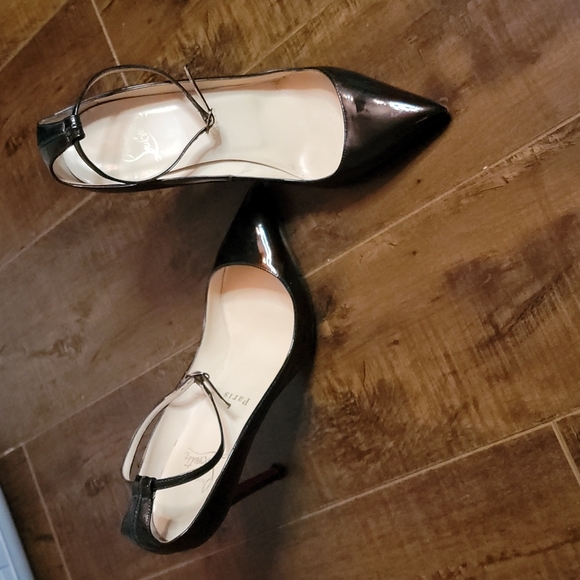 Christian Louboutin Heels, Size 36.5 - Picture 3 of 11